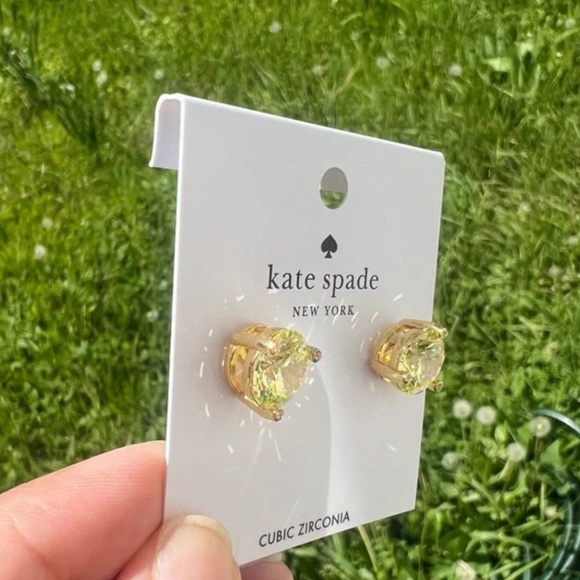 kate spade green studs 🌼 - Picture 4 of 6